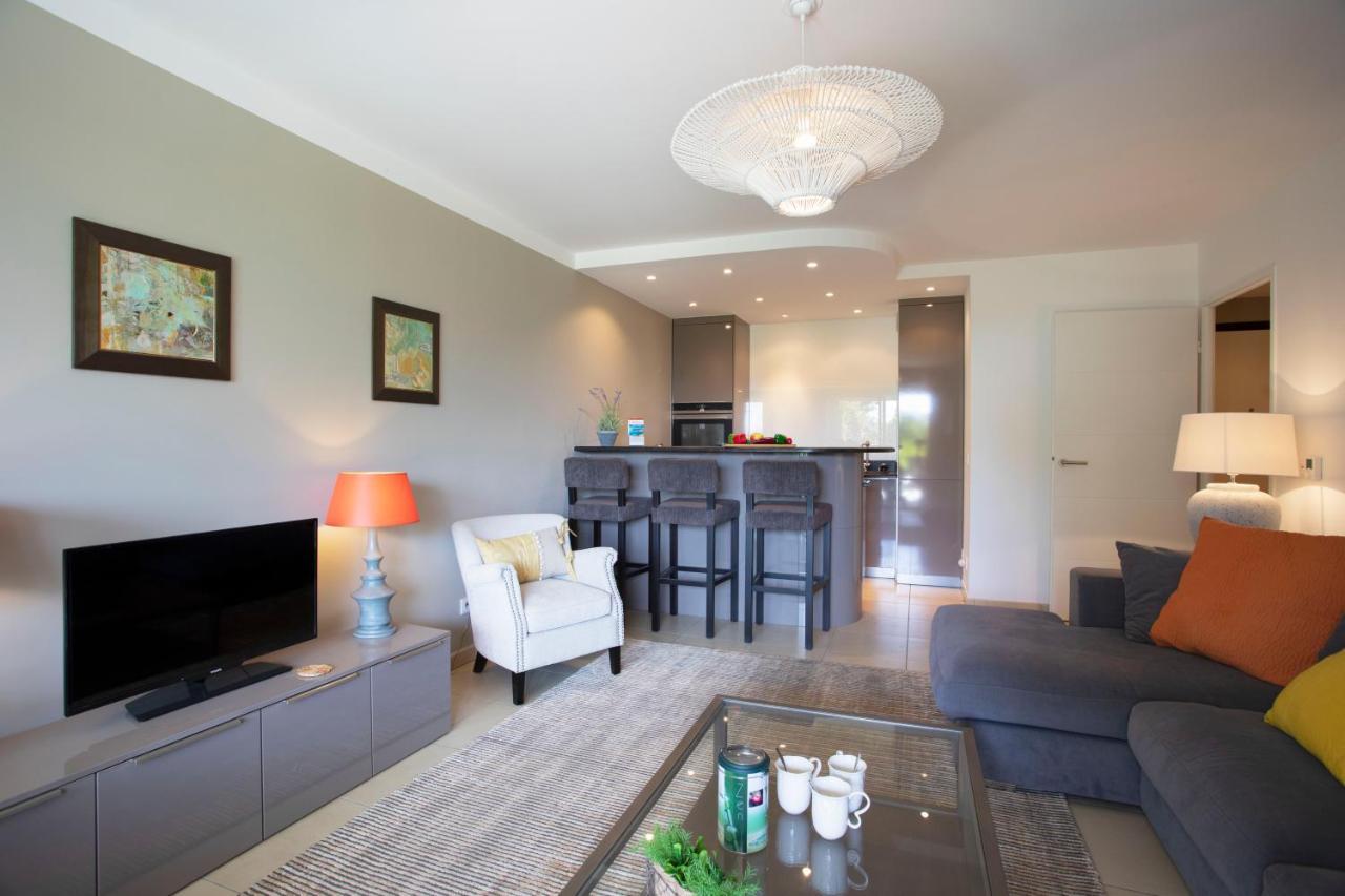 Domaine Des Roses Ap4222 By Riviera Holiday Homes Nizza Esterno foto
